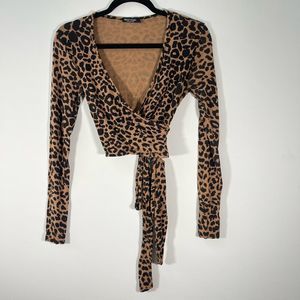 Nasty Gal Leopard Print Wrap Long Sleeve Crop Top - 6